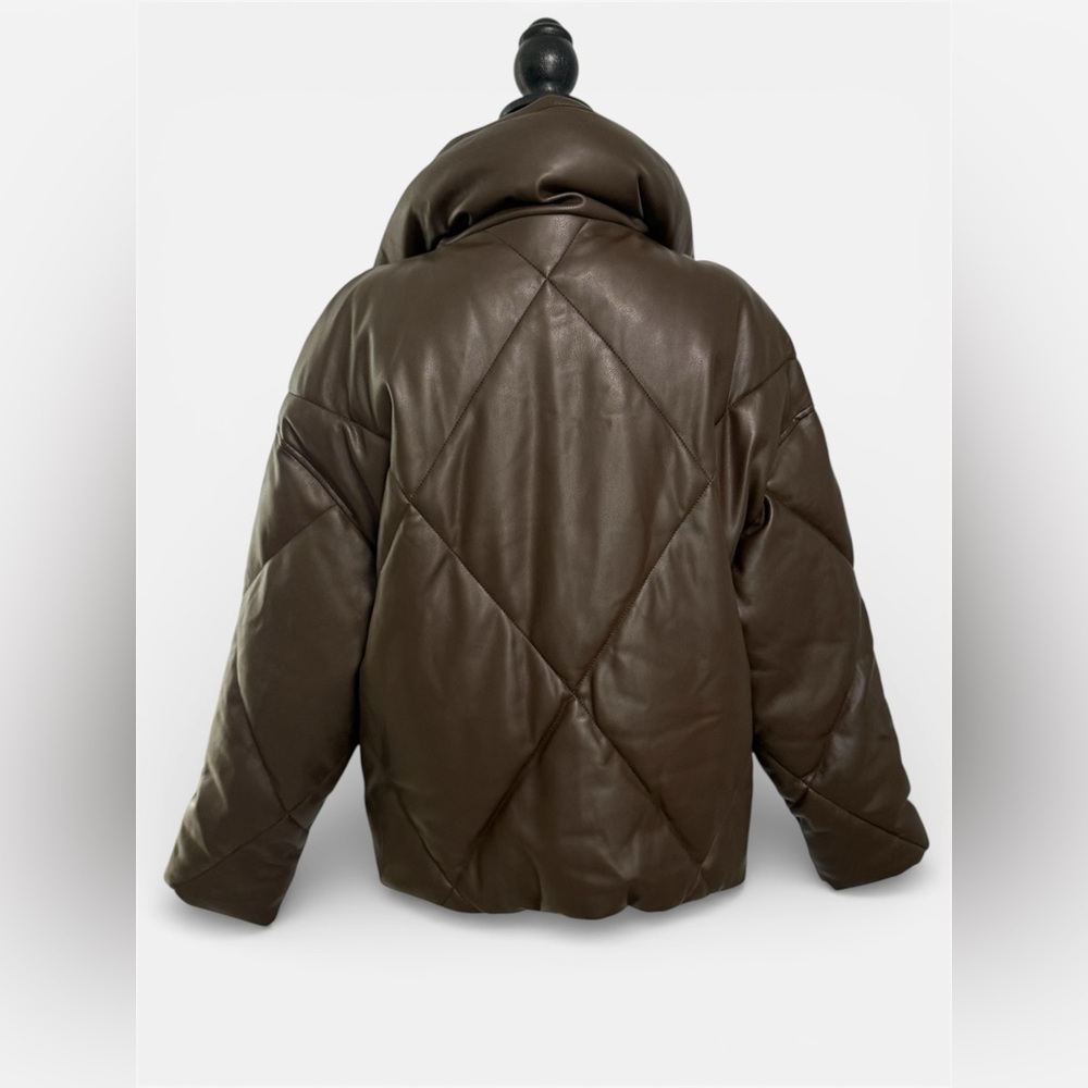 Abercrombie & Fitch Diamond Quilted Vegan Leather Oversized Puffer Coat Women M - Picture 4 of 13